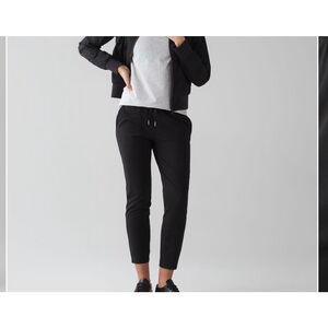 Lululemon On The Fly Pants 6 Black Pull On Drawstring Casual Office Minimalist